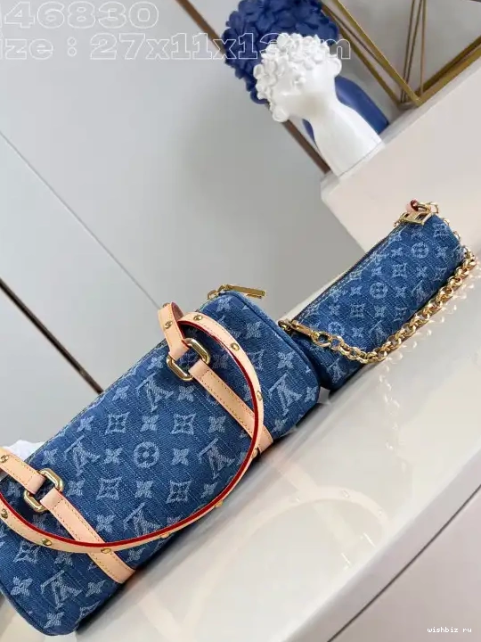 WIS VUITTON TRUNK LOUIS PAPILLON 0513
